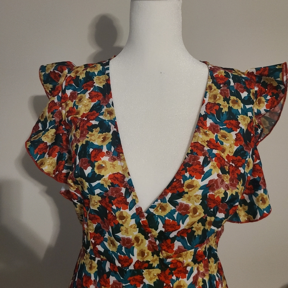 Floral backless ruffle dress - Picture 4 of 10